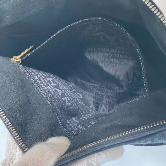 CHANEL Quilted Logo Chocolate Bar CC Mark accessory pouch Shoulder Bag Black - Picture 14 of 15